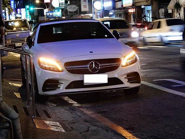 Mercedes-Benz A205 C43AMG Cabriolet (1).JPG