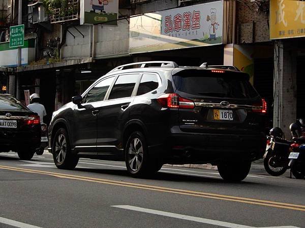 SUBARU ASCENT 外交車牌 (1).JPG