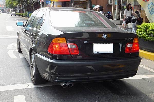 BMW E46 330i.JPG