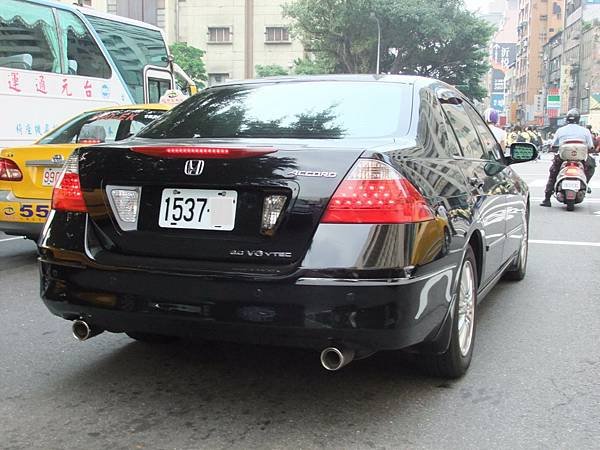 HONDA ACCORD VII 3.0 V6 後期型 (1).JPG