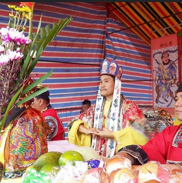 由中元普渡談鬼月