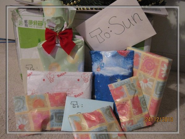 20101224-Christmas gifts.jpg