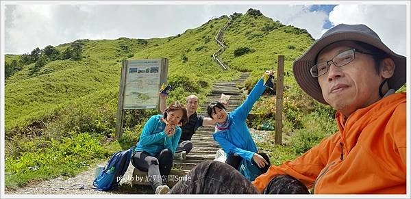 【南投】合歡山東峰+石門山+下午茶。Cona&apos;s 清境妮娜巧