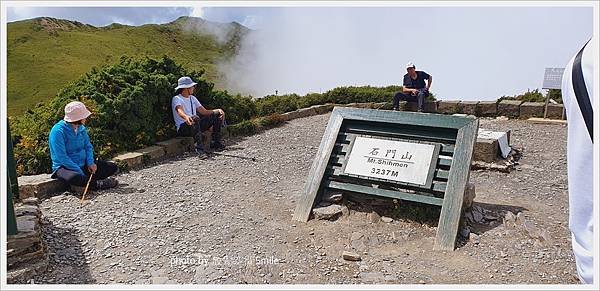 【南投】合歡山東峰+石門山+下午茶。Cona&apos;s 清境妮娜巧