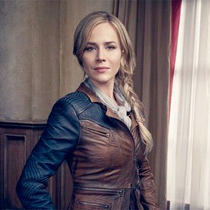 Defiance-Julie-Benz