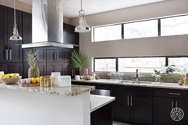 150314_homepolish_4.jpg