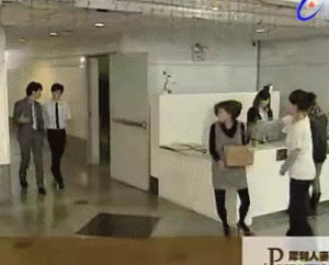 安真打人002.gif