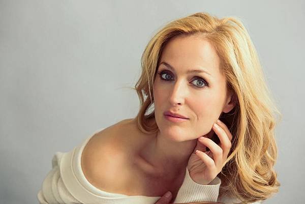 Gillian Anderson