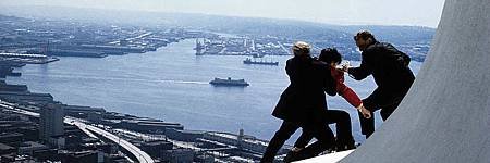 1974【視差】The Parallax View