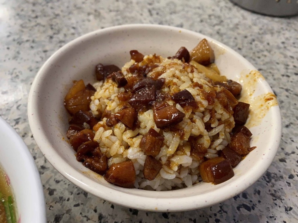 [饒河夜市] 后庒排骨酥麵.金林三兄弟藥燉排骨.地瓜球.優品