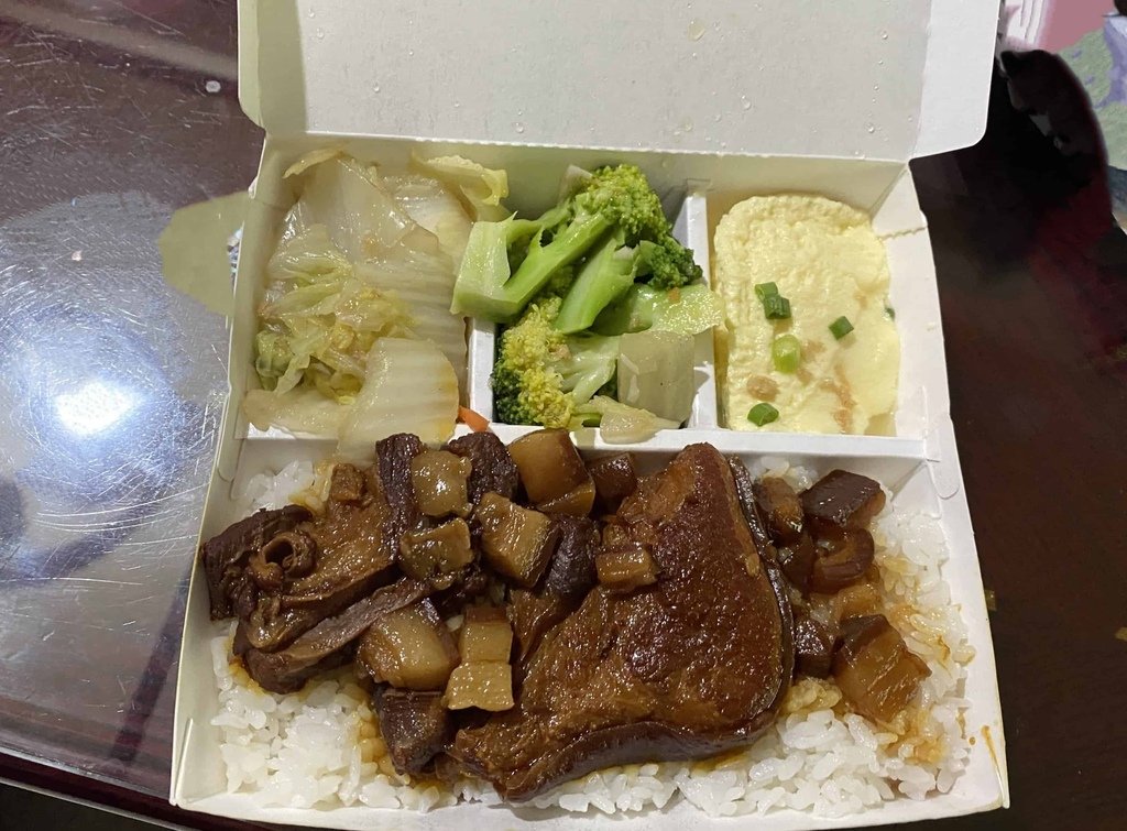 [新北三重] 外帶麗莉滷肉飯.東醬雞腿飯.阿倍麵線