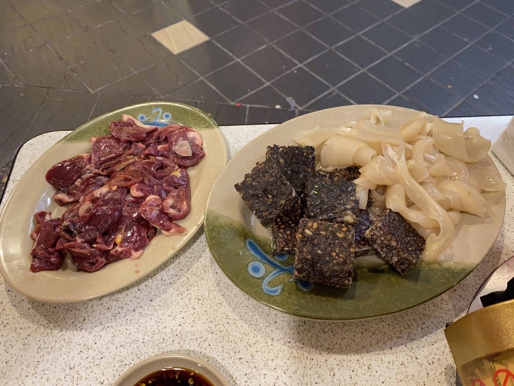 [台北美食] 大食神炭燒薑母鴨.霸味薑母鴨(民生西店)