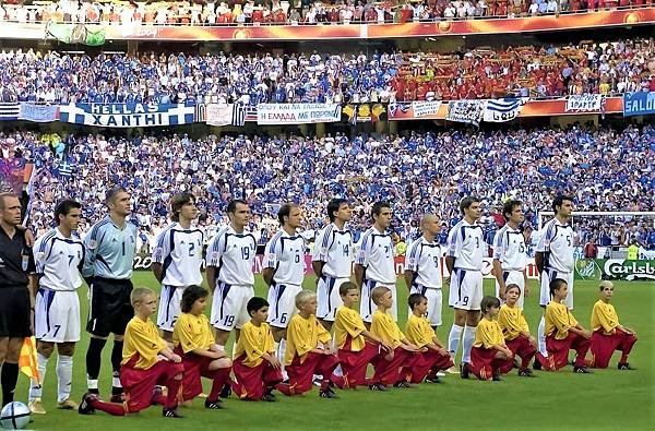 2004年歐錦賽創造歐洲奇蹟奪冠的當年希臘先發陣容。（取自UEFA社媒）.jpg