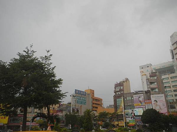 104.08.19-嘉義大學管理學院-服務人員的專業服務態度-詹翔霖教授