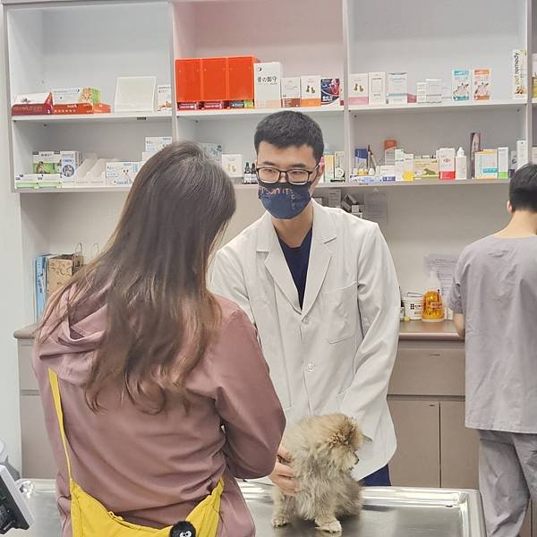 聖保羅動物醫院劉又誠院長平常不斷積極提升自我學識 (4).jpg