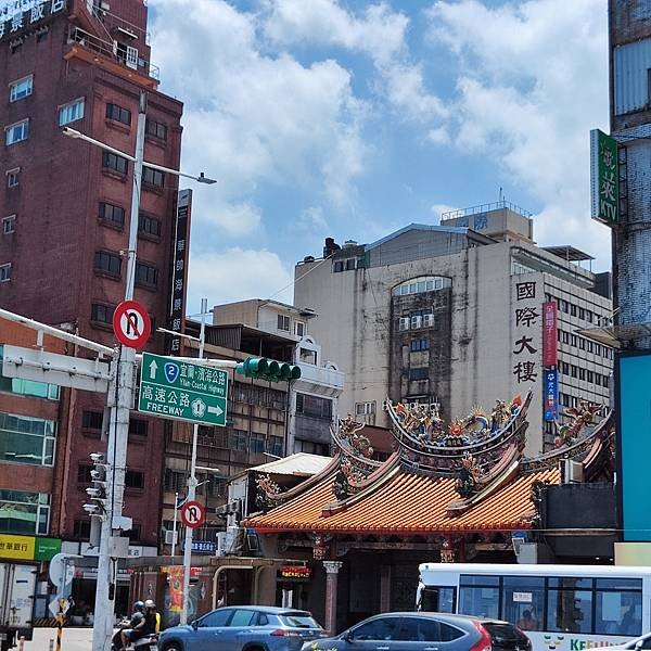 基隆港台灣第一的郵輪母港+廟口文化休閒經濟-轉型與創生的契機詹翔霖 (25).jpg