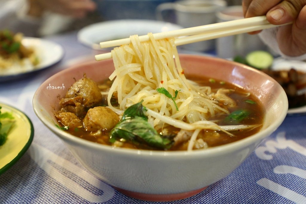 高雄-大城老船麵~左營店