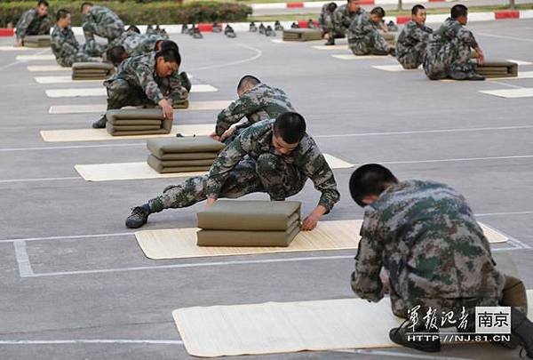 解放軍軍糧1