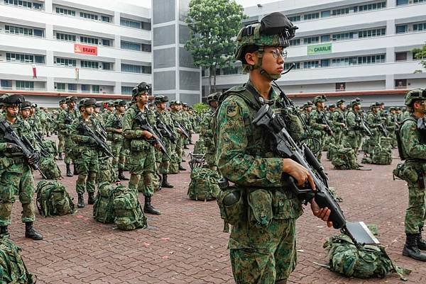 Casey Chao：看到新加坡步兵團動員的一個營 我真的