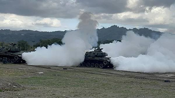 記者 洪哲政：台東反擊共軍戰備警巡突襲操演  狙擊手夫妻檔罕