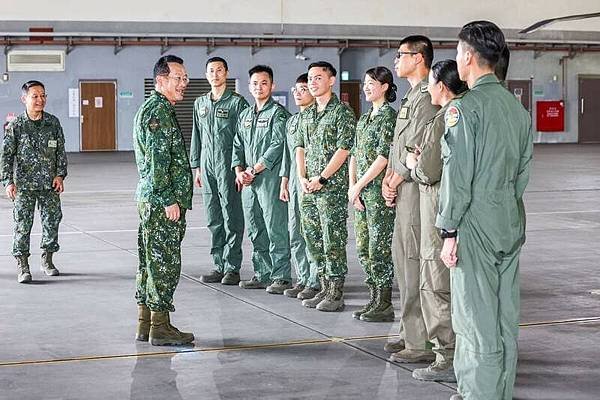 James的軍事寰宇～寰宇軍事主題短評～(677)「休假〜還