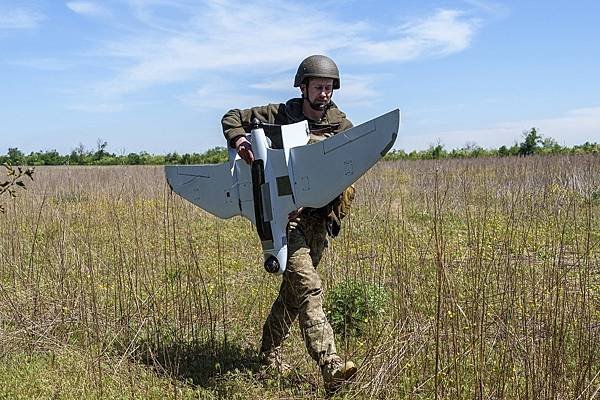 吳崑玉：烏軍攻入俄羅斯本土的關鍵是無人機