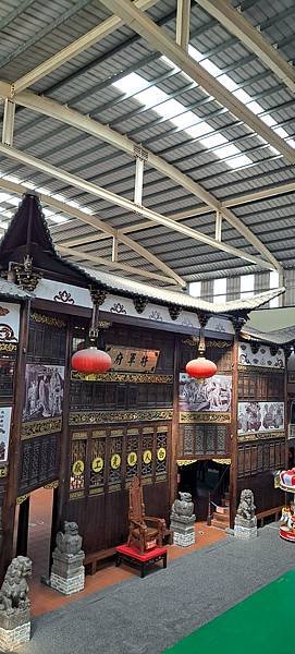 白人牙膏