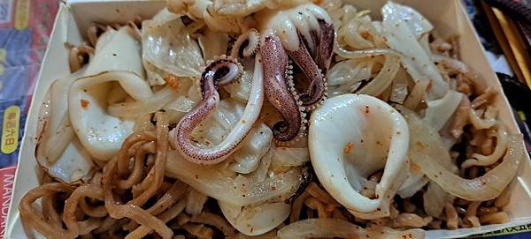 池鱔魚花枝意麵