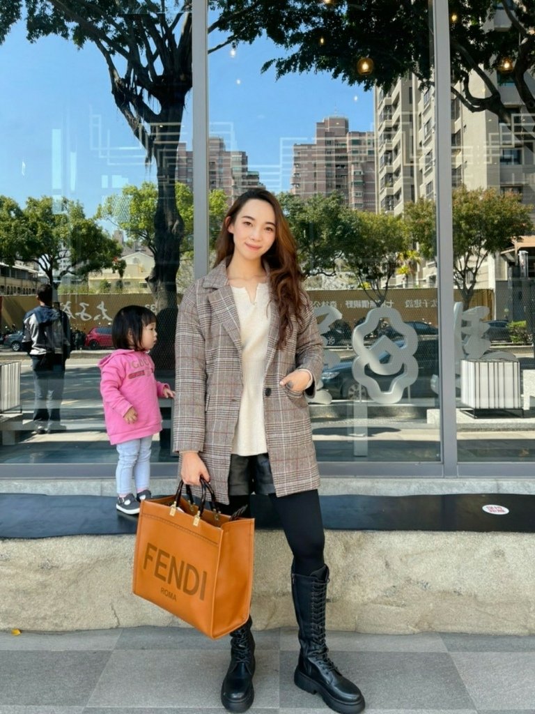 【開箱文】2021 FENDI ♥老公給的大紅包-棕色中型款