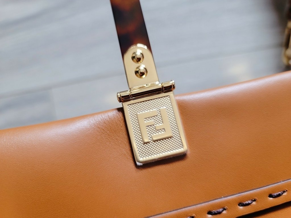 【開箱文】2021 FENDI ♥老公給的大紅包-棕色中型款