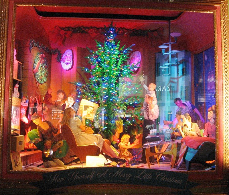 Christmas windows 011.jpg