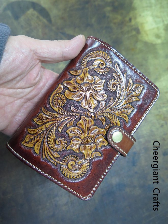 A7 Personal Organisers, hand carved pattern  leather crafts. A7 手工皮雕萬用手冊唐草圖案 A 咖啡色系 01 .