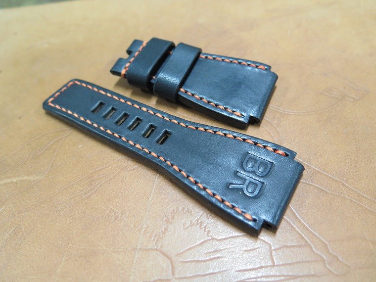 BR-02 black vintage cowskin strap, 26x24mm, 75x115mm, thick 4.5mm taper to 4.0mm, orange stitch. 05