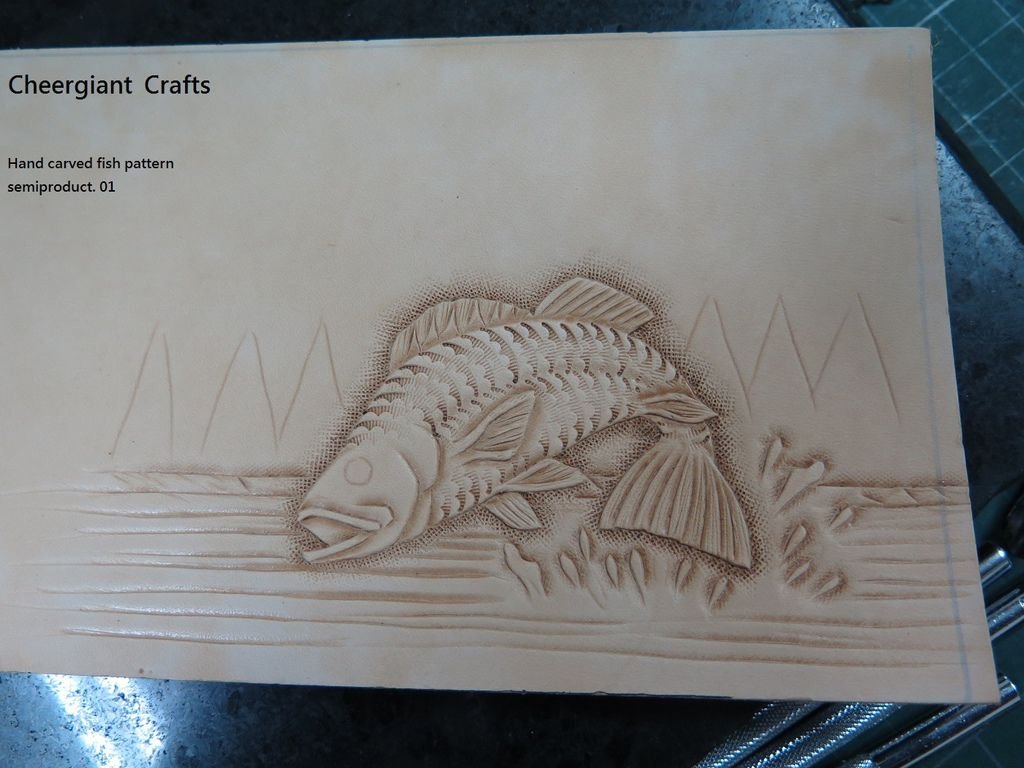 Passport wallet, Hand carved jumping fish pattern, hand carved producing process.護照皮夾皮雕製程. 02