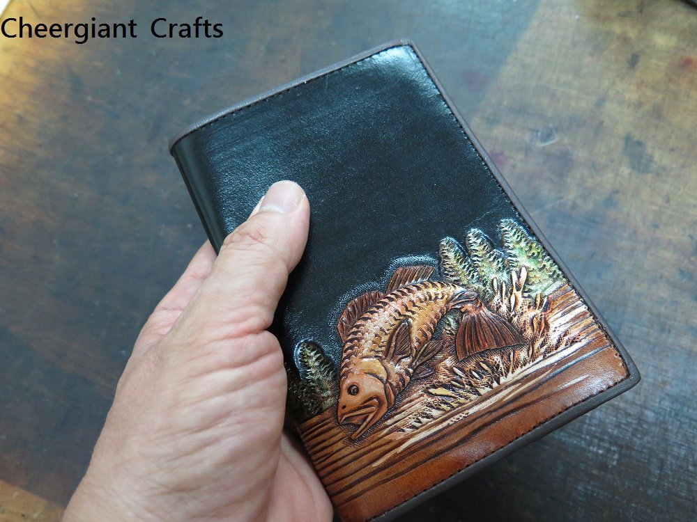 Passport wallet, Hand carved jumping fish pattern. 護照皮夾躍魚圖案01 