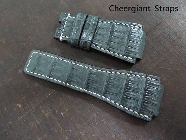 BR-01 gray crocodile strap, 24x24mm, 75x115mm, thick 4.5mm taper to3.0mm, white stitch. 04