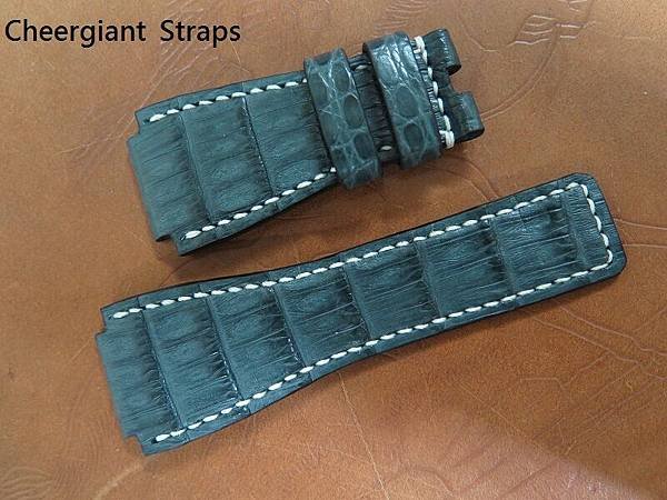 BR-01 gray crocodile strap, 24x24mm, 75x115mm, thick 4.5mm taper to3.0mm, white stitch. 02