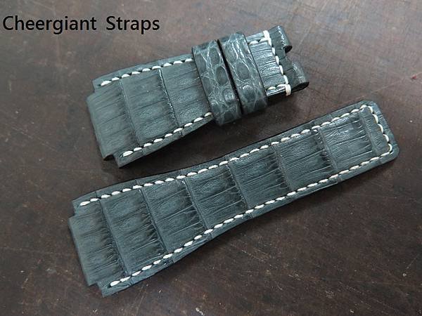 BR-01 gray crocodile strap, 24x24mm, 75x115mm, thick 4.5mm taper to3.0mm, white stitch. 05