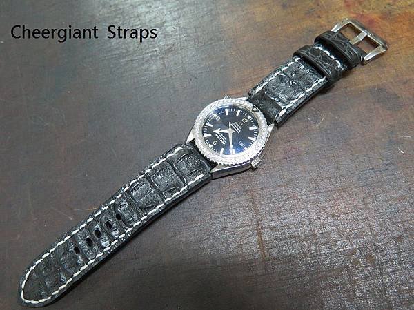 Omega black big horn croco strap, 28(22)x26mm,80x130mm, thick 8.5mm taper to 4.0mm, white stitching. a3