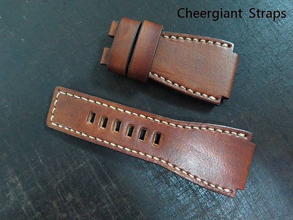 BR-03 honey brown vintage cowskin strap, 24x24mm, 70x110mm, thick 5.0mm taper to 4.0mm, cream stitch. 04.JPG
