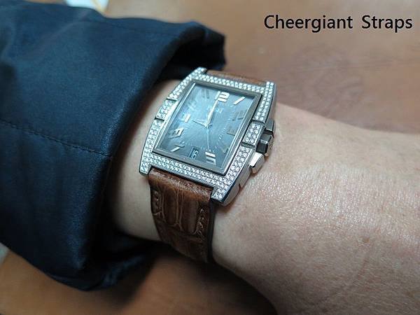 PIAGET brown croco strap, 20x18mm, 78x110mm, thick 4.5mm taper to 1.3mm,match stitching. A.JPG