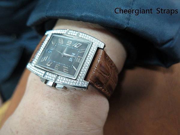 PIAGET brown croco strap, 20x18mm, 78x110mm, thick 4.5mm taper to 1.3mm,match stitching. B.JPG