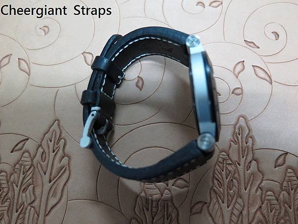 BVLGARI black leather strap, 21.5(6.95)x16mm, 80x115mm, thick 5.95mm taper to 3.0mm,. 03.JPG