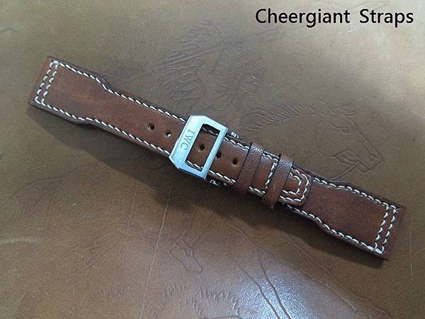 IWC Big pilot chocolate brown leather strap, 22x18mm, 75x122mm, thick 4.0mm taper to 2.0mm, cream stitch. 01.JPG