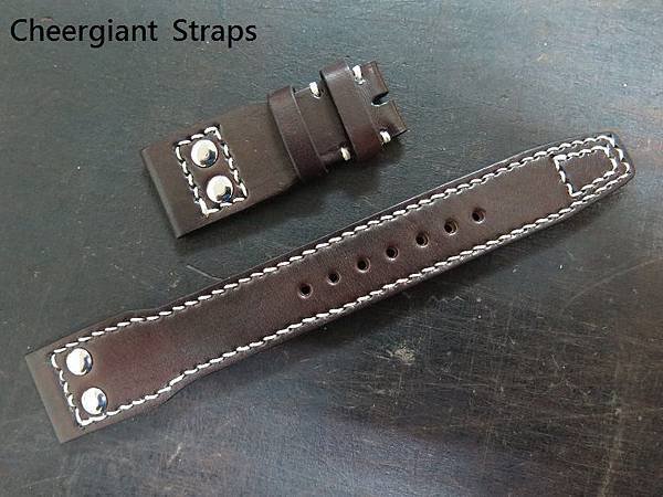 IWC Big Pilot dark brown cowskin strap, 22x18mm, 55x145mm, thick 4mm taper to 2.5mm, white stitch. 02.JPG