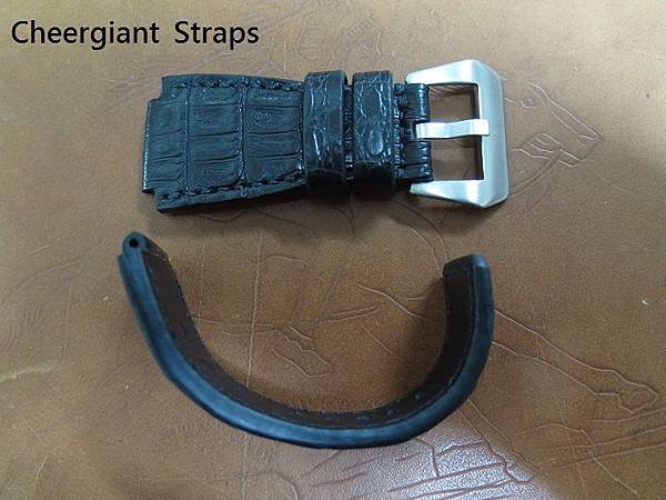 BR-01 black crocodile strap, 24x24mm, 70x115mm, thick 4.5mm taper to 3.8mm,black stitch. 05.JPG