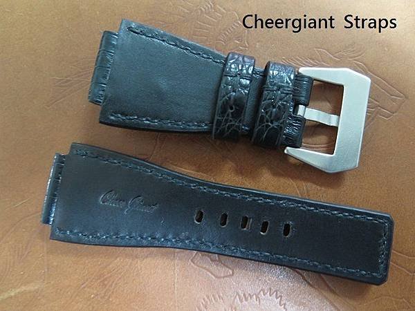 BR-01 black crocodile strap, 24x24mm, 70x115mm, thick 4.5mm taper to 3.8mm,black stitch. 04.JPG