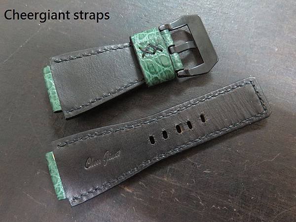 BR-01 green crocodile strap, 24x24mm, 70x115mm, thick 4.5mm taper to 3.8mm,black stitch. 05.JPG