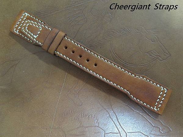 IWC Top Gun honey brown vintage leather strap,22x18mm,55x135mm,thick 4.0mm taper to 2.5mm,cream stitch.03.JPG