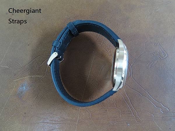 Emporio Armani Extra long black leather strap, 22x18mm, 95x145mm,thick 3.8mm taper to 3.0mm.06.JPG